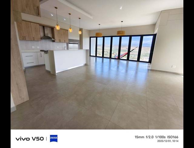 3 BEDROOM TOWNHOUSE FOR SALE IN HARTENBOS HEUWELS